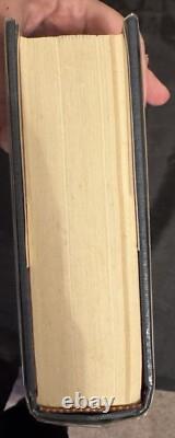 AUTOGRAPHED Battle Cry of Freedom The Civil War Era by James M McPherson 1988