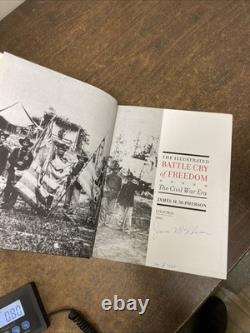 ILLUSTRATED BATTLE CRY FREEDOM James M. McPherson SIGNED 1st Edition CIVIL WAR