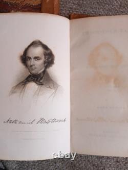 Ensemble de 3 romans en cuir de l'époque de la guerre civile antique de 1864 de Nathaniel Hawthorne, tranches dorées